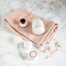 Last bilde inn i galleri  Revlon Ultimate Glow Clean and Make up Sonic Facial Brush