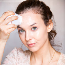 Last bilde inn i galleri  Revlon Ultimate Glow Clean and Make up Sonic Facial Brush