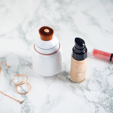 Last bilde inn i galleri  Revlon Ultimate Glow Clean and Make up Sonic Facial Brush