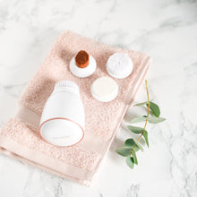 Last bilde inn i galleri  Revlon Ultimate Glow Clean and Make up Sonic Facial Brush
