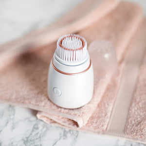 Revlon Ultimate Glow Clean and Make up Sonic Facial Brush