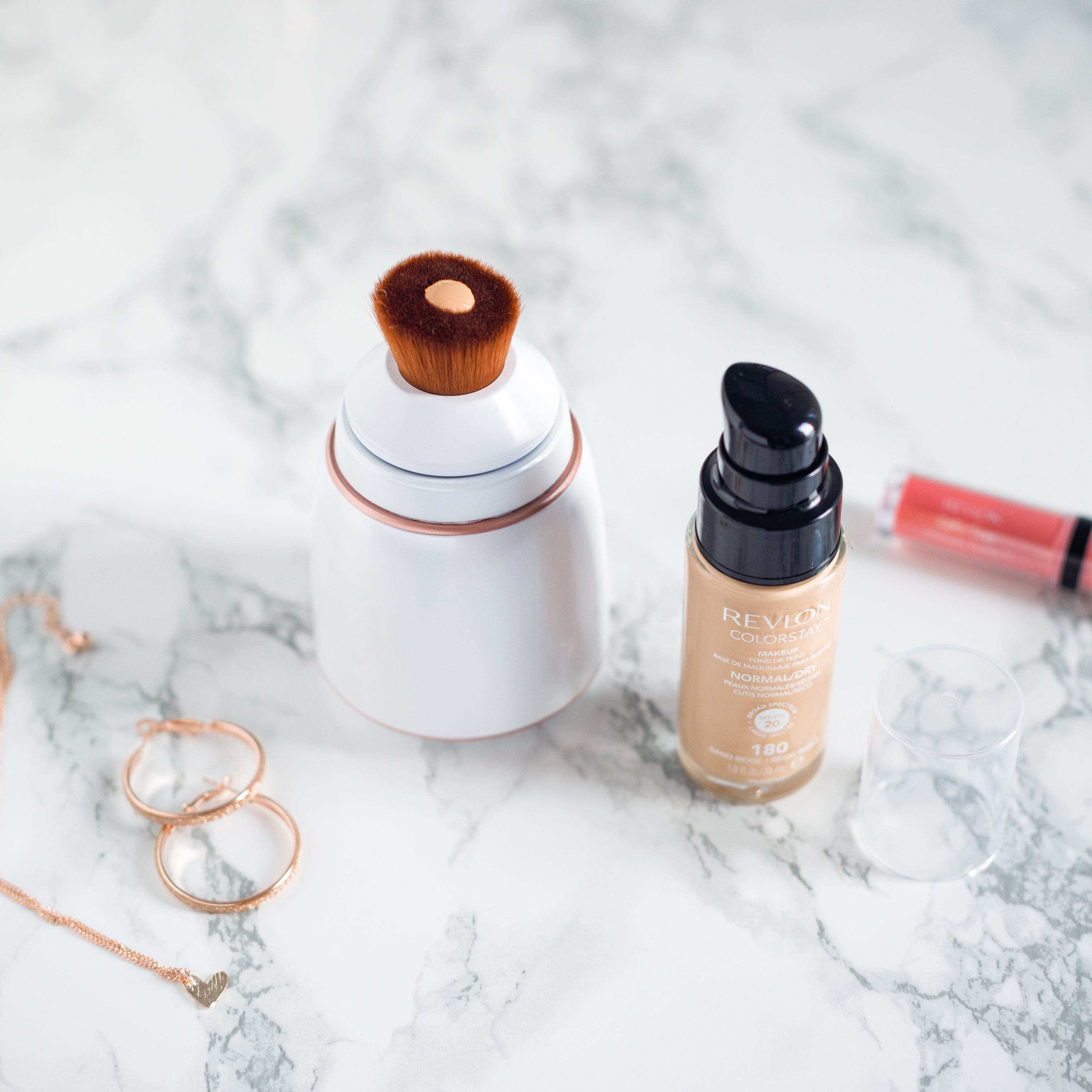 Revlon Ultimate Glow Clean and Make up Sonic Facial Brush